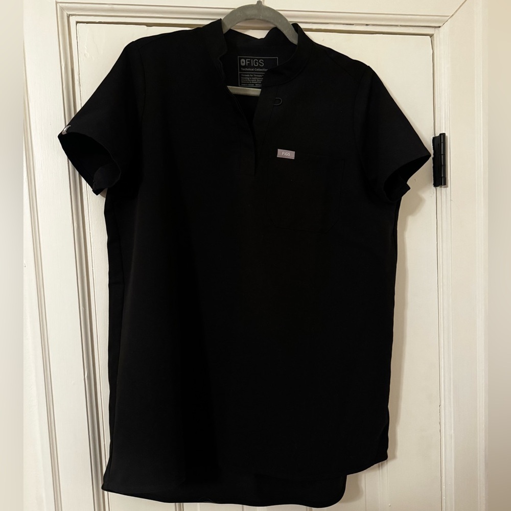 Black Figs Montex Scrub Top Size Small